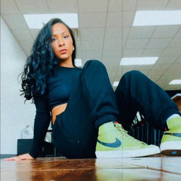 Meet your Posher, Ashley - Picture 1 of 1